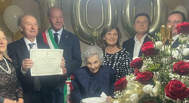 Nonna Teresa festeggia i 100 anni