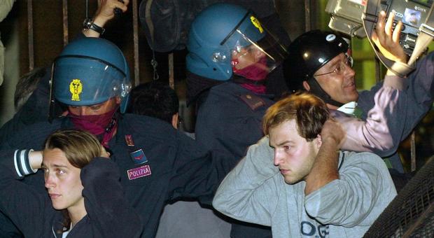 G8 di Genova, Procura della Corte dei Conti chiede 8 milioni ai poliziotti per pestaggi alla Diaz