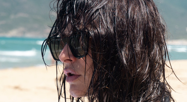Valentina Lodovini all'Andaras Travelling Film Festival tra surf, cinema e progetti