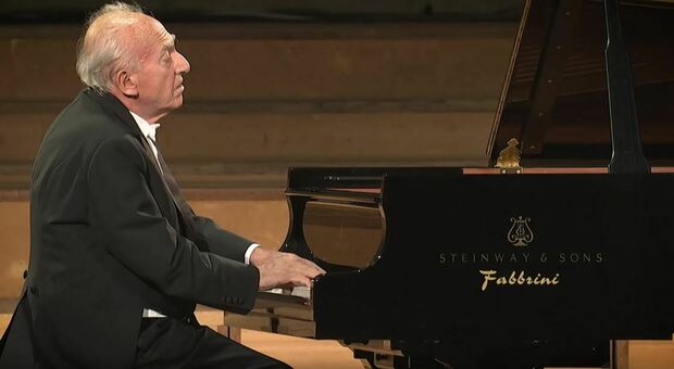Il pianista Maurizio Pollini scomparso sabato 23 marzo a 82 anni