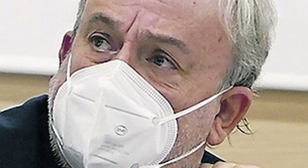Il presidente Michele Emiliano sul coprifuoco: «Va tolto gradualmente, non è di per sé necessario per far scendere i contagi»