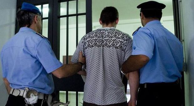 Frosinone, terza laurea in carcere per condannato all'ergastolo: dottore con 110 e lode