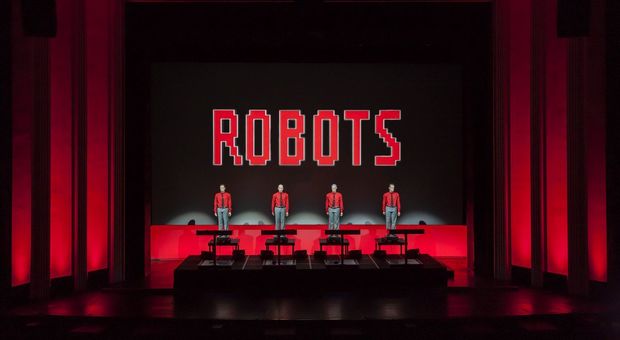 Kraftwerk 3D, lo show multimediale che unisce musica e arti performative. Aggiunta una nuova data a Milano