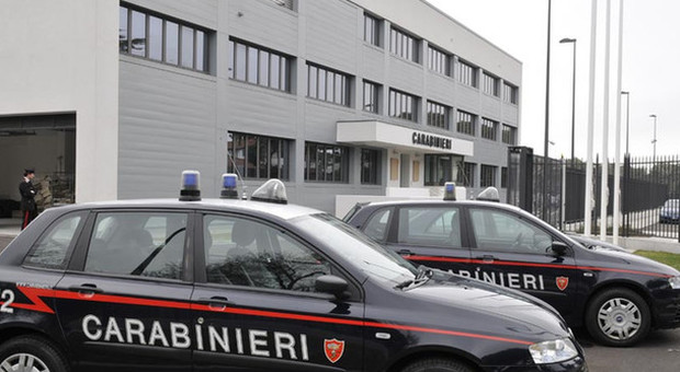 ​Carabiniere prende un permesso trovato morto in casa per infarto