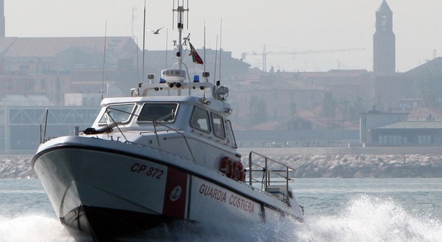 Il Cp 872 della guardia costiera di Pesaro
