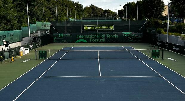 Il campo del Tennis Club di Pozzuoli