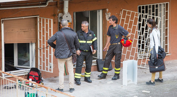 Roma, esplode contatore del gas in un appartamento: gravi due tecnici e il proprietario di casa