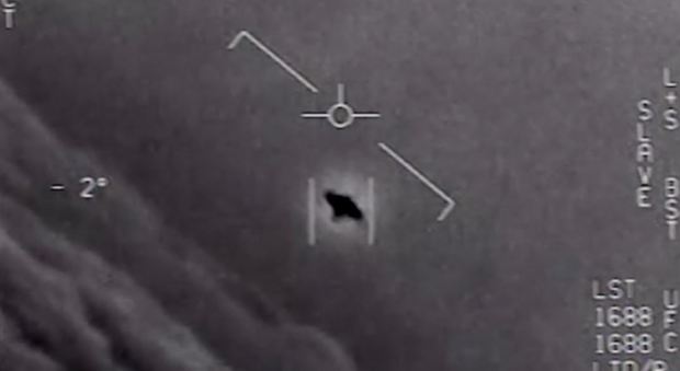 Ufo, pioggia di avvistamenti nei cieli italiani: da Genova alla Sicilia Video