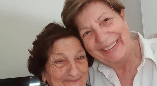 Senigallia, l'abbraccio settanta anni dopo: «Ho ritovato la mia mamma»