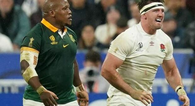 Rugby Mondiali, il sudafricano Mbonambi potrà giocare la finale contro gli All Blacks, rallenta l'inchiesta sulla presunta frase razzista denunciata dall'inglese Curry