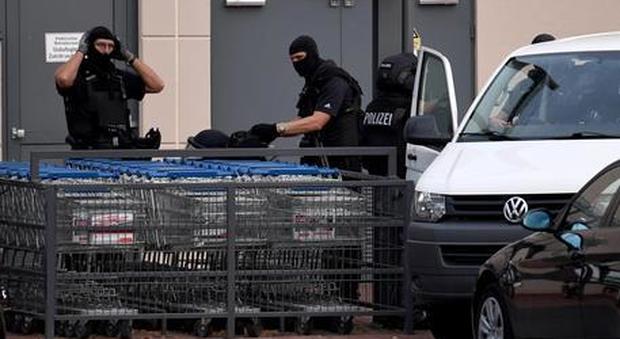 Blitz anti Isis in Germania, Berlino valuta messa al bando del burqa