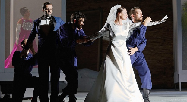 Macerata, lo Sferisterio apre col botto La Turandot inaugura la stagione