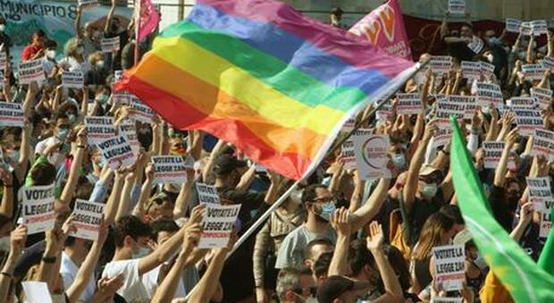 Omofobia, Mattarella: «Rifiuto assoluto per ogni forma di intolleranza»