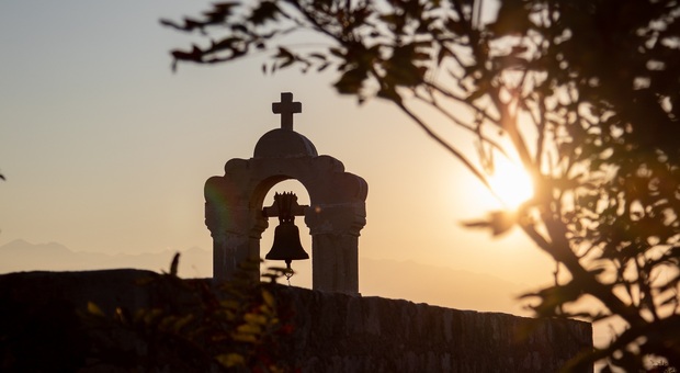 Rintocchi a mezzanotte. Nelle chiese del Veneto il canto delle campane del Natale, anche alla Basilica del Santo (Foto di Thomas Pautz da Pixabay)
