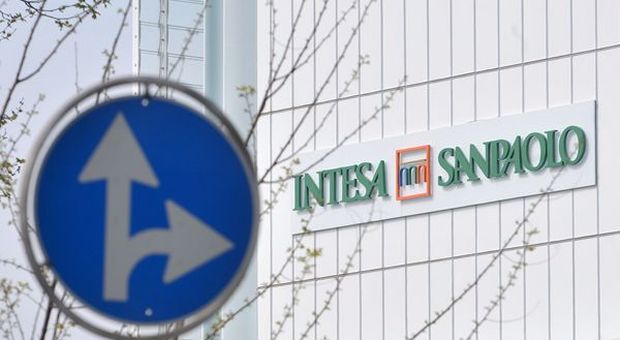Intesa Sanpaolo, HSBC conferma il giudizio buy
