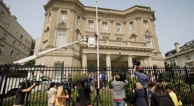 Misteriosi disturbi acustici ai diplomatici Usa: Trump valuta chiusura ambasciata Cuba