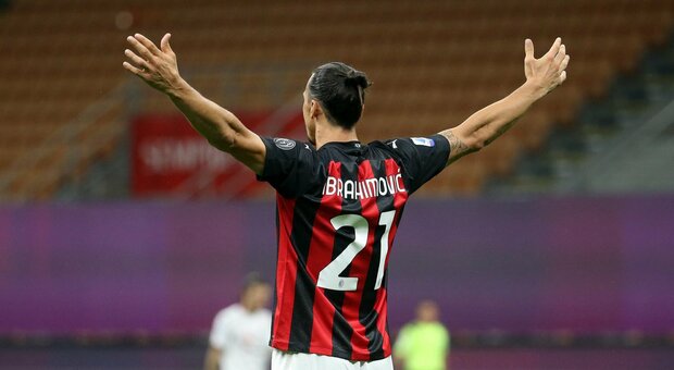 Ibrahimovic rinnova con il Milan: Conte vuole Emerson, Kanté e Vidal