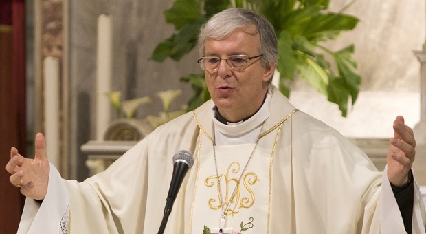Il vescovo di Treviso in quarantena: non celebrerà le Messe, la diocesi: «Sta bene, misura precauzionale»