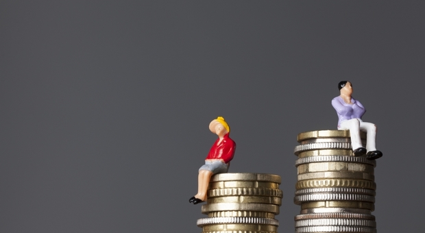 Francia, grandi aziende obbligate a misurare il gender gap salariale fra uomini e donne