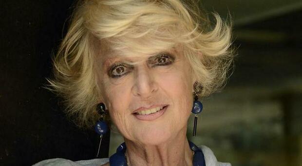 Loretta Goggi compie 70 anni: «In tv tante donne usano ancora solo la bellezza, ma è un talento che non dura»