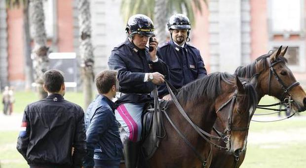 Napoli. Addio alla polizia a cavallo, rabbia a Capodimonte: «Sicurezza a rischio»