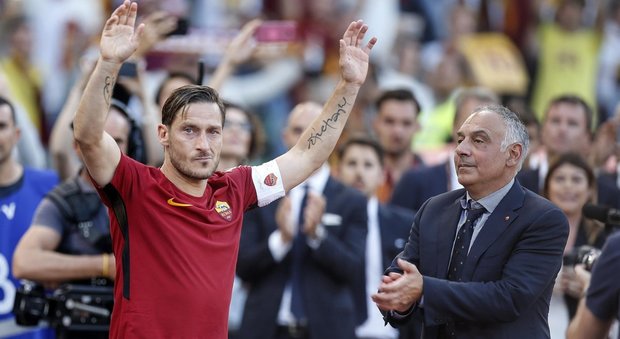 Roma, il futuro di Totti è da dirigente ma il sì ancora non arriva