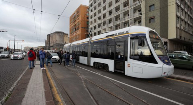 Napoli, deserta la gara per i nuovi tram: «Costi alle stelle»