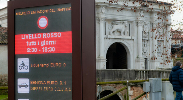 Aria irrespirabile a Treviso: prevista l'entrata nella zona rossa