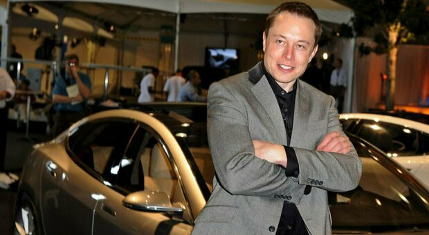 Tesla richiama quasi 70mila auto: «Problemi di calo energia»