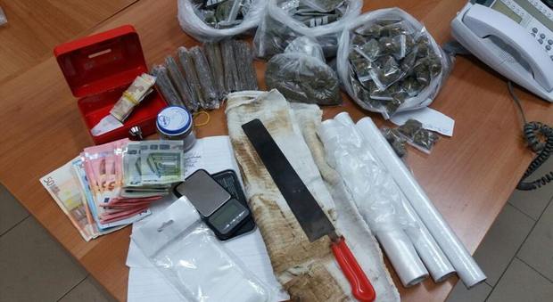 Marano, hashish e marijuana in casa: preso un 17 enne. I carabinieri hanno sequestrato 269 dosi