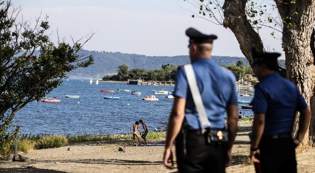Controlli dei carabinieri sul lago di Bracciano