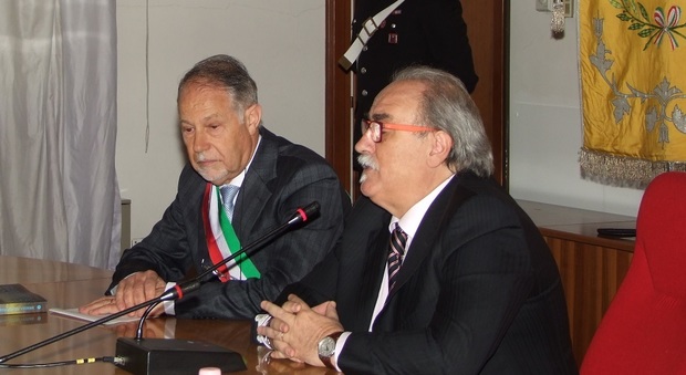 Il sindaco Ceron (a sin.) con il Prefetto Soldà