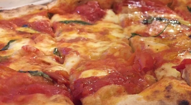 Pizzerie gourmet irregolari: impiegati falsi prodotti Dop e Igp