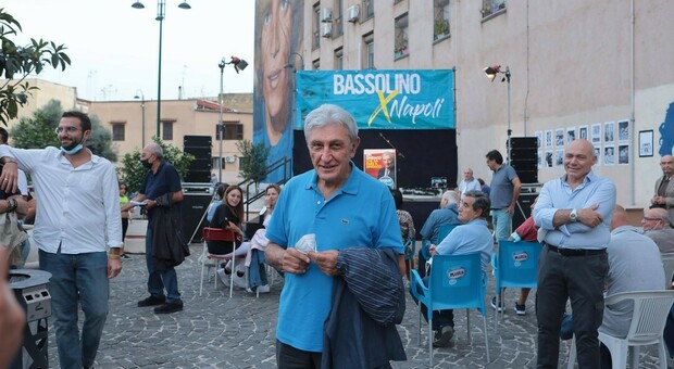 Elezioni a Napoli, Bassolino apre alla destra: «Sono un indipendente e ho consensi trasversali»