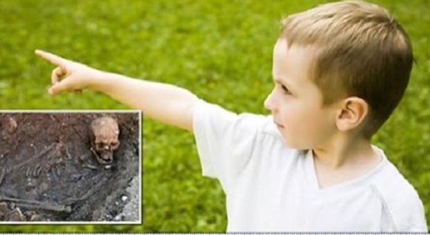 Il bimbo di 3 anni che ricorda la vita passata, riconosce il suo assassino e ritrova il cadavere