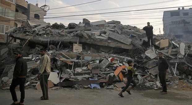 Gaza, fragile tregua dopo 460 lanci di razzi su Israele