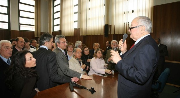 L'avvocato Ezio Lucchetti alla cerimonia per i 67 anni di attività