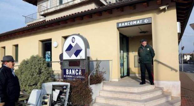 Banda dei bancomat torna a colpire: esplosione, bottino 40mila euro