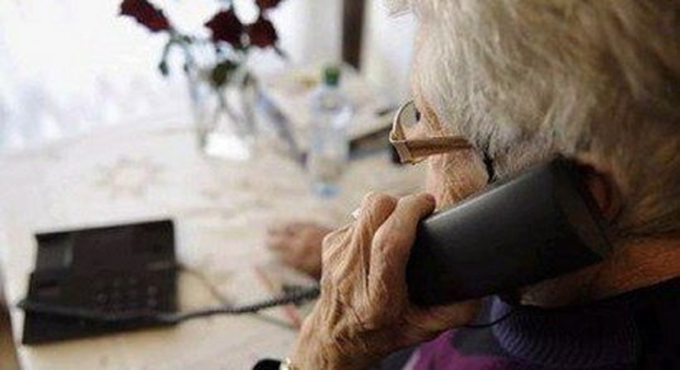 Falso carabiniere estorce 9.000 euro ad anziana con il trucco dell'incidente
