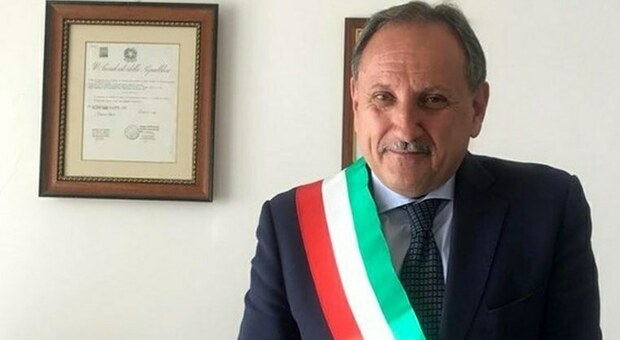 Il sindaco di Capri Marino Lembo