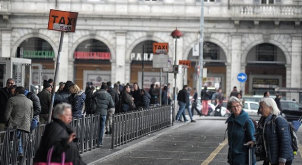 Roma, bimbo di dieci anni fugge da casa famiglia, trovato alla stazione Termini: «Volevo andare dai miei zii in Francia»