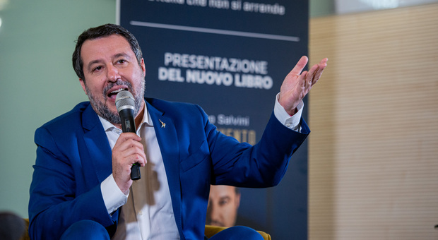 Toti arrestato, Salvini: «Non deve dimettersi, sarebbe una resa»