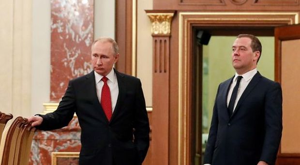 Russia, si dimettono Premier Medvedev e suoi ministri