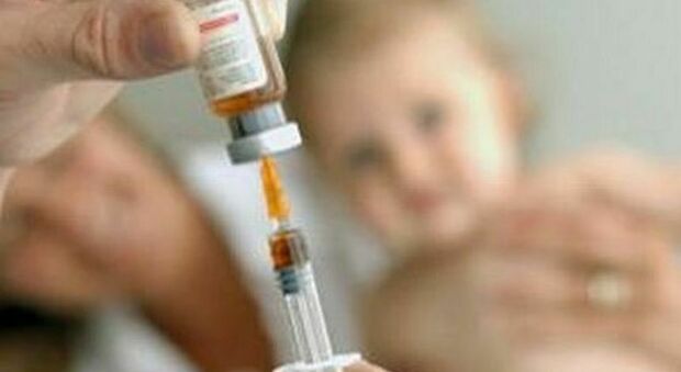 Tricase, «Vaccino sbagliato al bimbo di 4 mesi»: denuncia in Procura