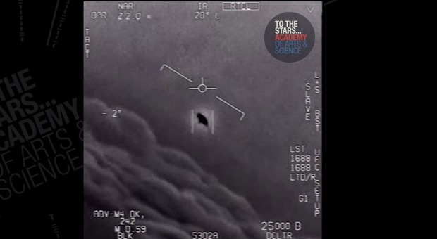 Ufo filmato dai caccia americani? La risposta della Marina: «Non lo sappiamo, fenomeni aerei non identificati»
