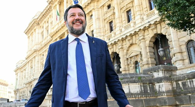Salvini, l'ipotesi (e le smentite) del viaggio a Mosca: il gelo di Giorgetti e la frenata della Lega