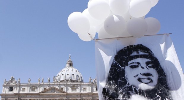 Emanuela Orlandi, la famiglia presenta la denuncia di scomparsa anche al Vaticano