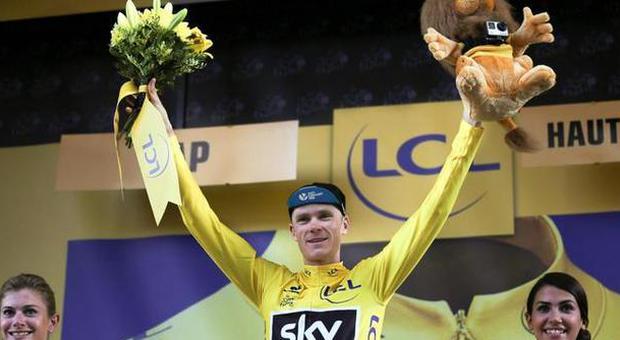 Tour de France, Froome e le accuse di doping: ​"Sono pulito, basta controlli solo su di me"