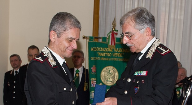 Napoli, il generale Mottola premia i militari dell'Arma| Guarda le foto