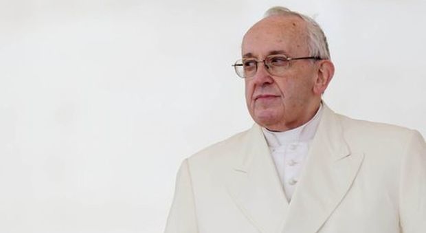Papa Francesco si scaglia contro mafiosi e corrotti: «Non sono cristiani e sono putridi»